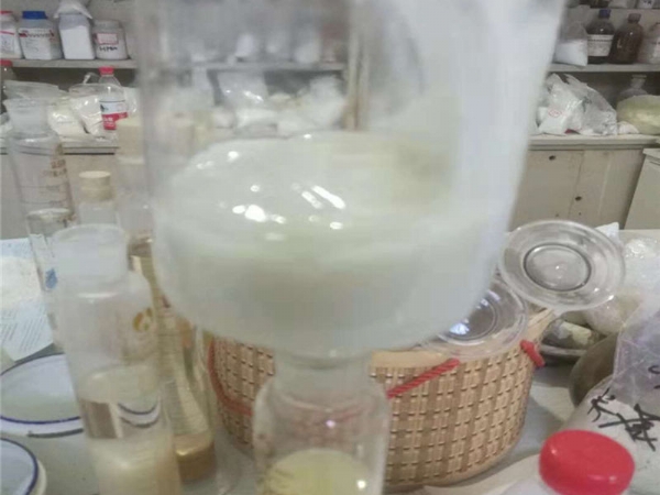 水性膨润土